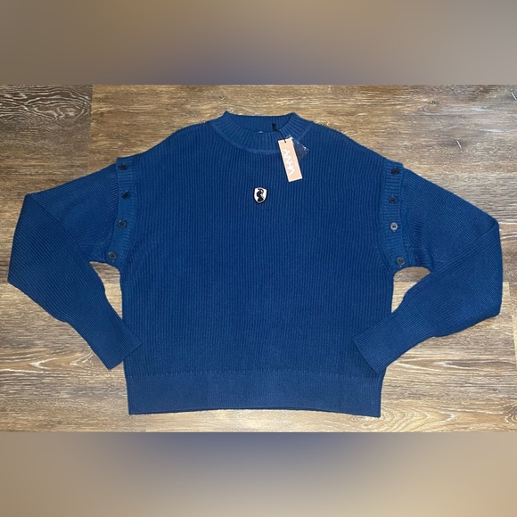 VHNY Sweaters - NWT VHNY WOMENS OVERSIZED SWEATER WITH REMOVABLE SLEEVES SIZE L/XL IN BLUE